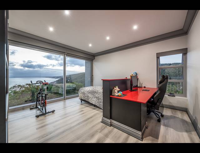4 BEDROOM HOUSE FOR SALE IN PINNACLE POINT GOLF ESTATE
